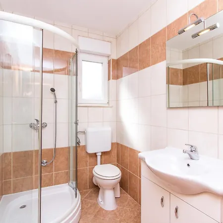 Boro - A4 First Floor - Mpolo Apartment Medulin