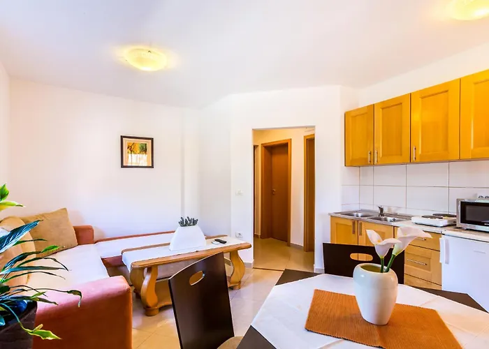 Apartment Boro - A4 First Floor - Mpolo